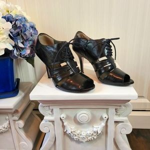 Tahari black leather cutout oxford open toe shootie; sz 8